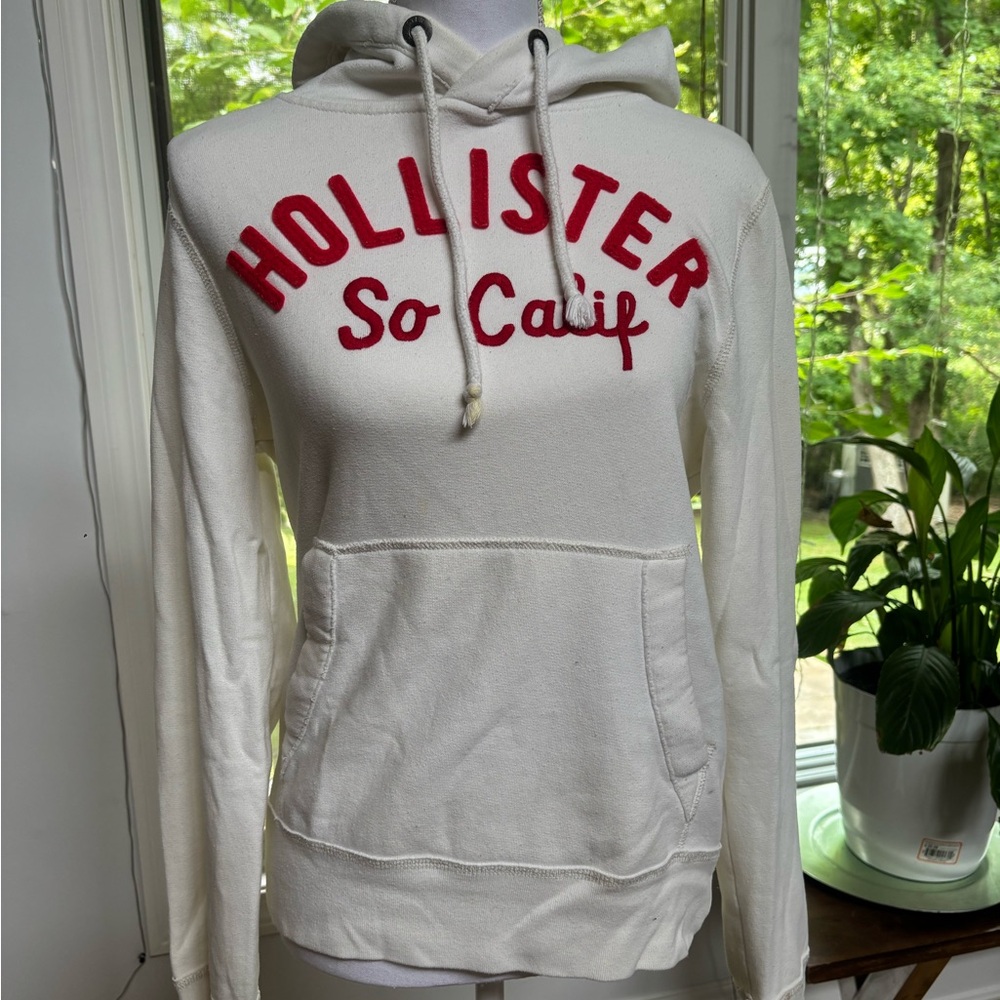 Vintage Hollister Cream Hoodie with Maroon Logo